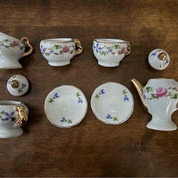 Floral Miniature Tea Set with Gold Accents - Picture 5 of 6